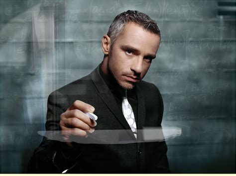 Enchantment in Milan: Unveiling the Enigma of Eros Ramazzotti's Acoustic Symphony