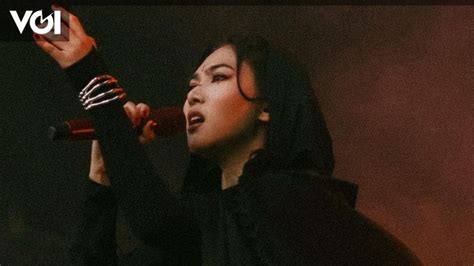  Isyana Sarasvati’s Concert: A Melodic Journey Through Love, Loss, and Jakarta’s Skyline?