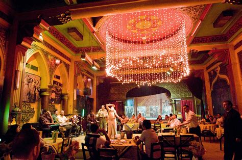 Sự kiện Cairo Nights với Biyouti: Đêm nhạc đầy ma lực và những tin đồn bí ẩn